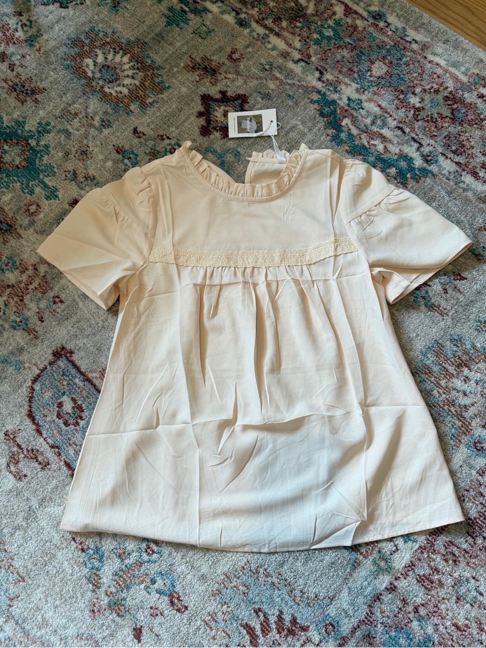 Women’s Short-Sleeve Ruffle Yoke Top nwt